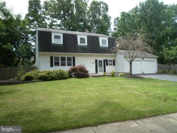 33 CRESTWOOD DR, Hamilton Twp, NJ 08690