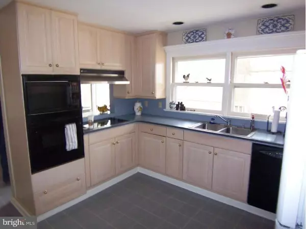 Pennington, NJ 08534,63 W SHORE DR