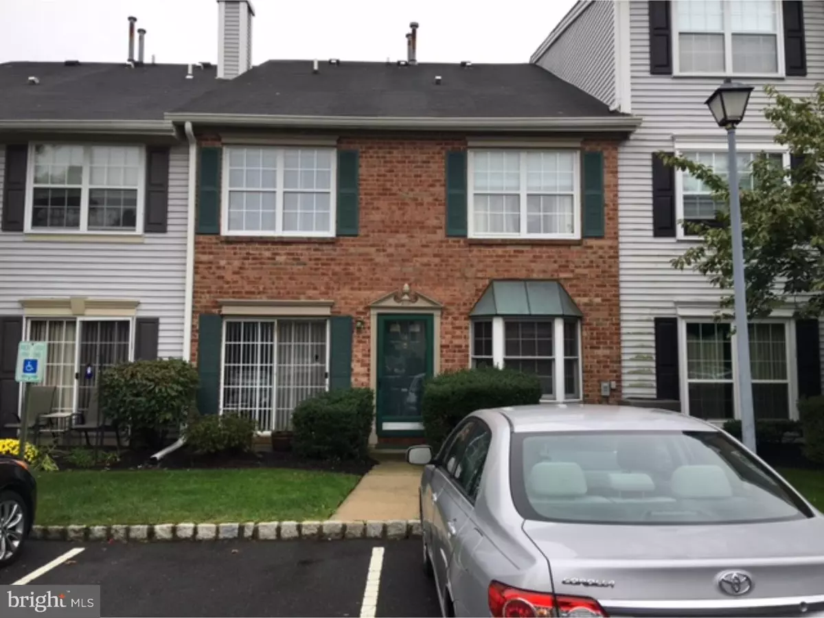 Hamilton, NJ 08619,76 VERSAILLES CT