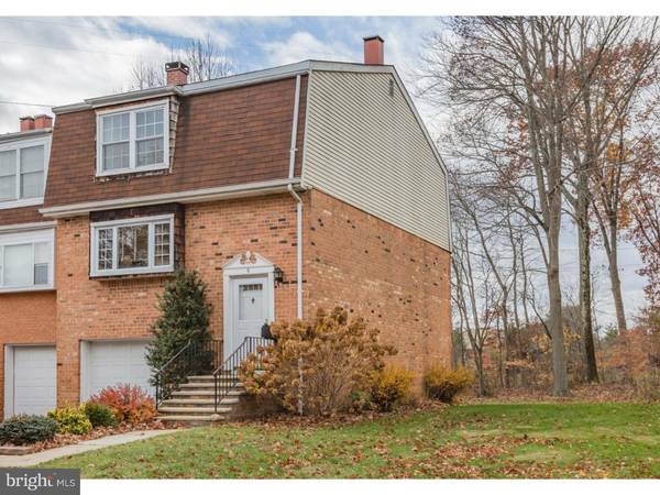 9 FEATHERBED CT, Lawrenceville, NJ 08648