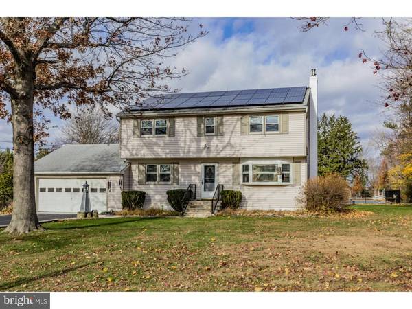 14 LOCHATONG RD, Ewing, NJ 08628