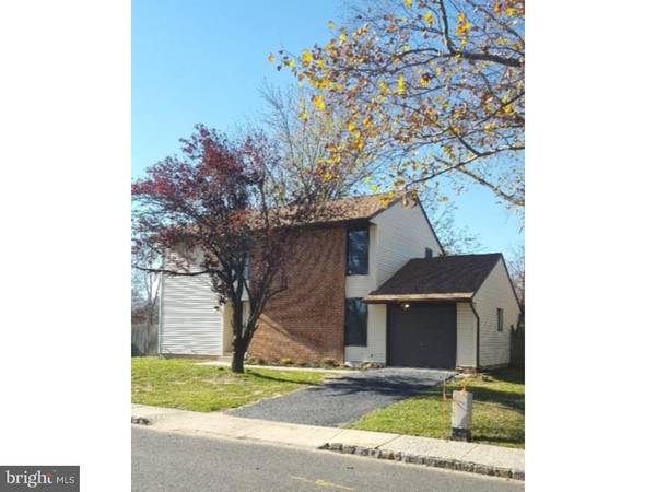 18 ROBERTSON RD, Hightstown, NJ 08520