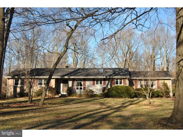 5 JACOB DR, Princeton Junction, NJ 08550