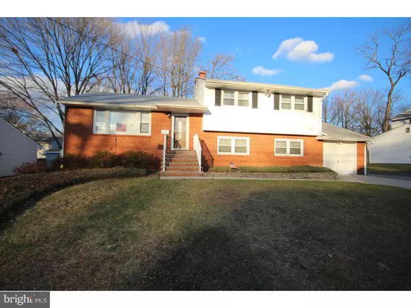 18 BARNETT RD, Lawrenceville, NJ 08648