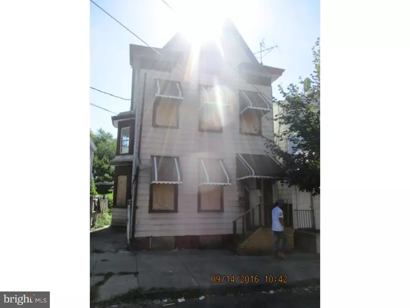 1218 CHESTNUT AVE, Trenton, NJ 08611