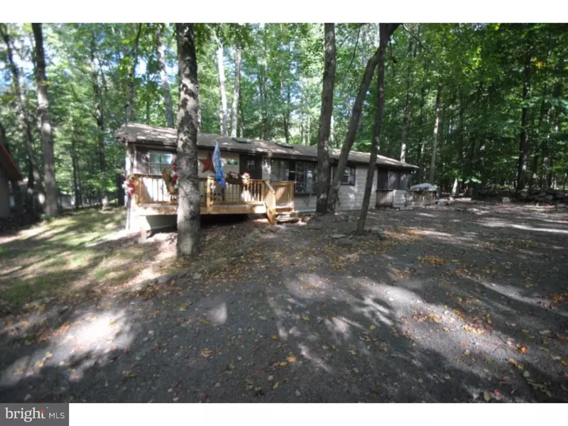 105 HOPI CT, Pocono Lake, PA 18347