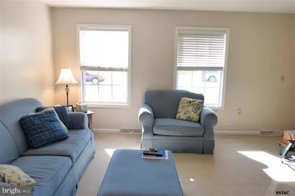 Dover, PA 17315,2921 VILLAGE SQUARE DR