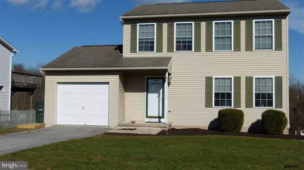 2921 VILLAGE SQUARE DR, Dover, PA 17315