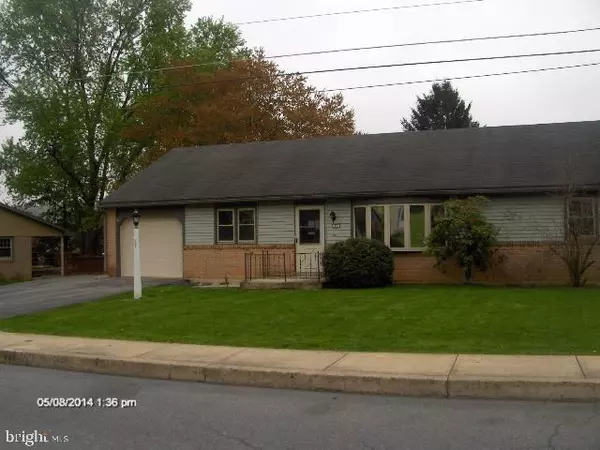 37 MILLER RD, Akron, PA 17501