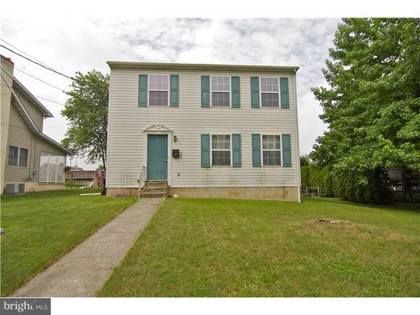 438 RAILROAD AVE, Souderton, PA 18964