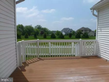 Lititz, PA 17543,1017 KENT GDN