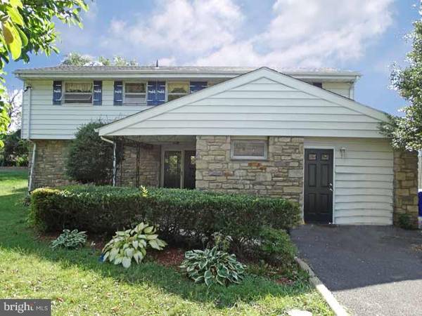 1474 THORNBERRY RD, Wyncote, PA 19095