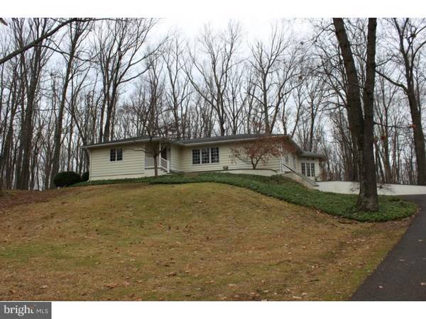 2523 HILL RD, Green Lane, PA 18054