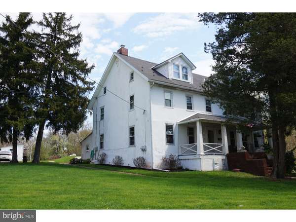 224 2ND AVE, Royersford, PA 19468