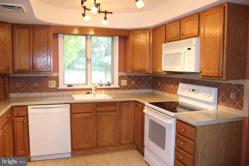 Lancaster Twp, PA 17603,1432 MARIETTA AVE