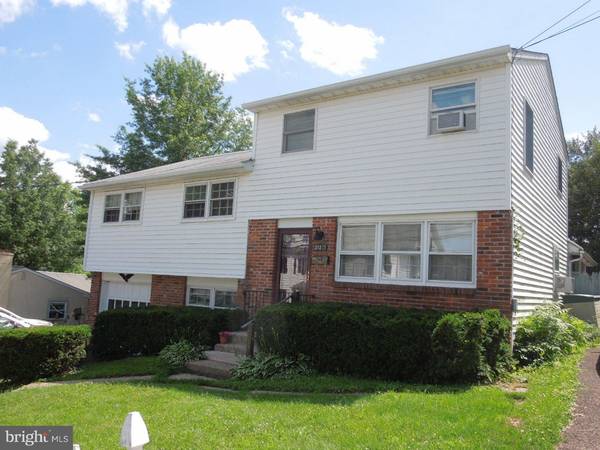 212 WILE AVE, Souderton, PA 18964