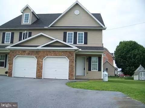 34 HERSHEY AVE, Paradise, PA 17562