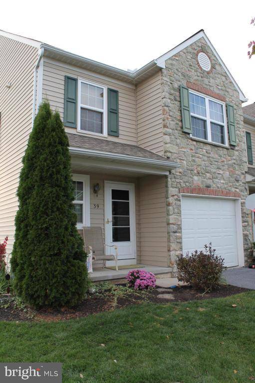 39 N VILLAGE CIR, Palmyra, PA 17078