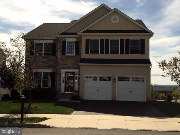 102 FAIRFIELD CIR, Royersford, PA 19468