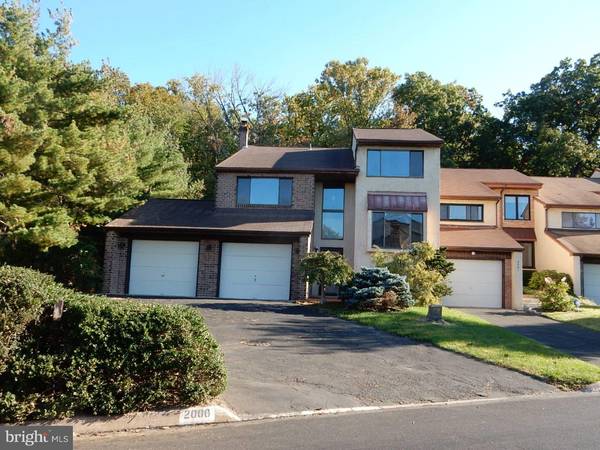 2000 HONEY RUN RD, Upper Dublin, PA 19002