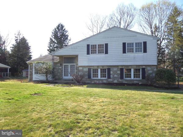 3594 CHIMNEY SWIFT DR, Huntingdon Valley, PA 19006