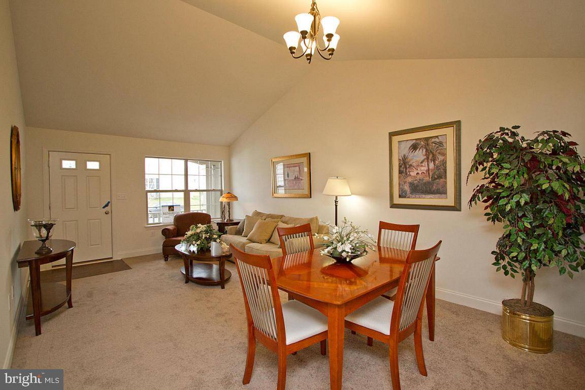 Lancaster Twp, PA 17603,105 WAYPOINT DR #207