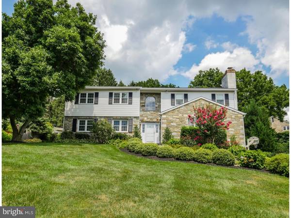 733 HALLOWELL DR, Huntingdon Valley, PA 19006