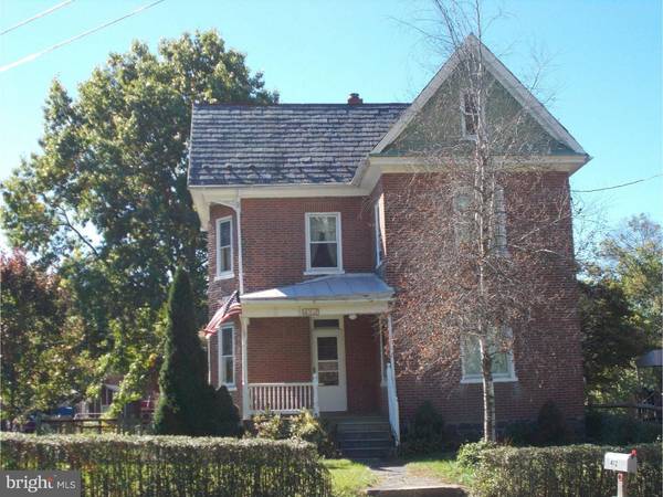 412 MAIN ST, Green Lane, PA 18054