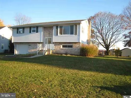 Palmyra, PA 17078,976 E FIR ST