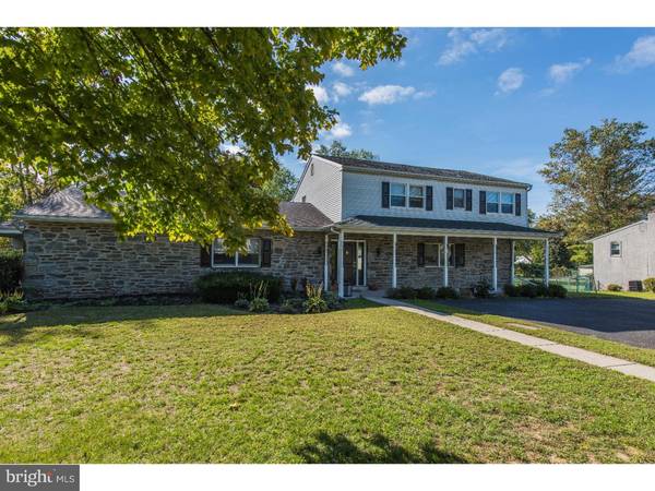 738 SUNNYSIDE AVE, Audubon, PA 19403