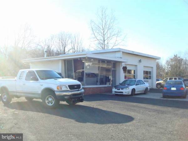 520 MAIN ST, Green Lane, PA 18054