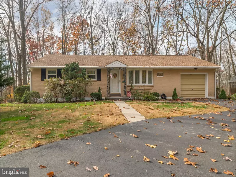 1042 ZIEGLER RD, Palm, PA 18070