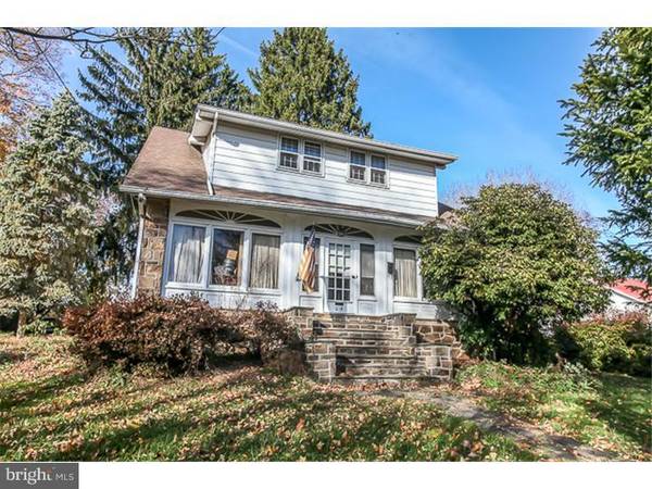 215 W EVERGREEN ST, West Grove, PA 19390