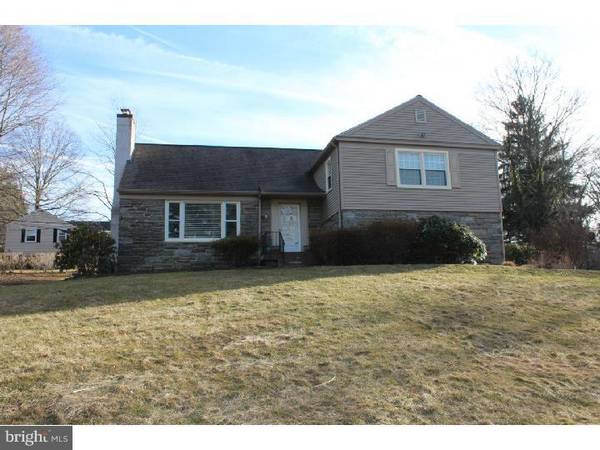 142 CLOVER HILL LN, Wayne, PA 19087