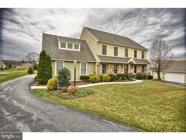 3 PARKSIDE DR, Elverson, PA 19520