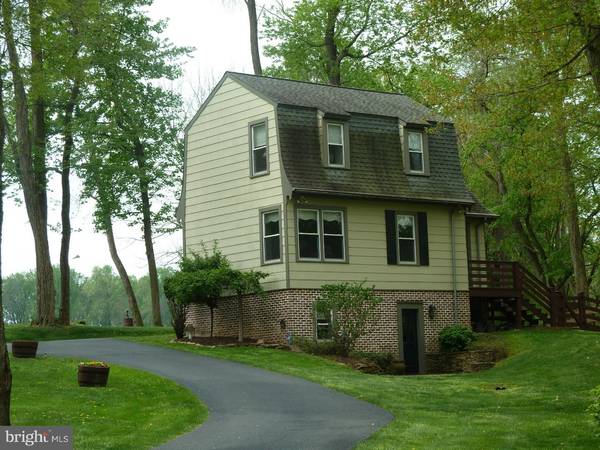 221 PORTER RD, West Grove, PA 19390