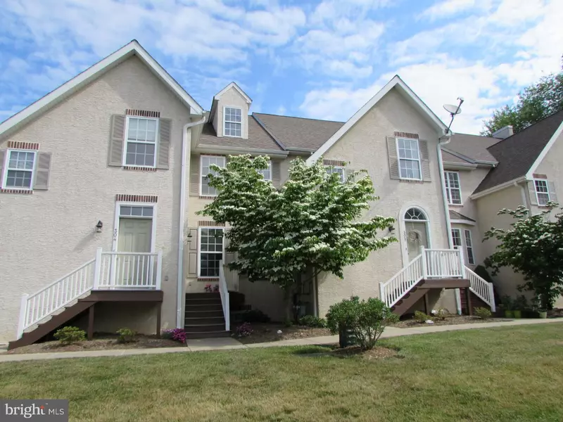 302 RIVER BIRCH CIR #601, Kennett Square, PA 19348