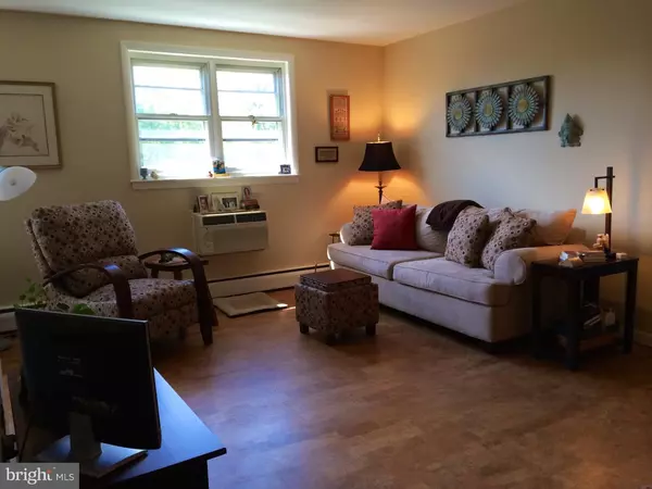 Downingtown, PA 19335,335 E LANCASTER AVE #E22