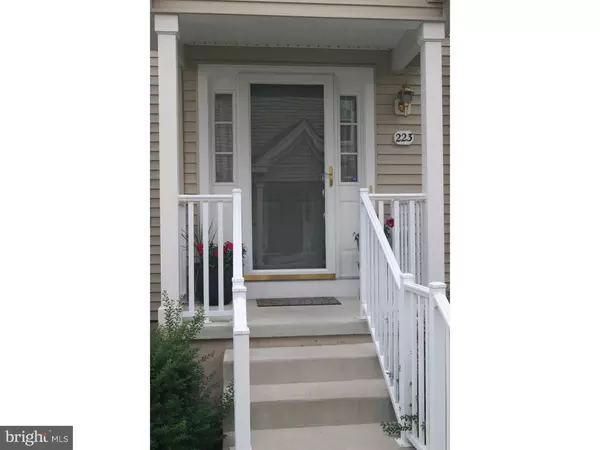 Chester Springs, PA 19425,223 FLAGSTONE RD #8