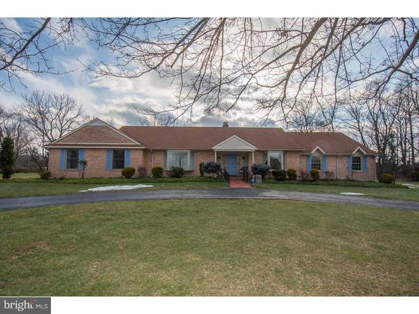 1376 NATHAN HALE DR, Phoenixville, PA 19460