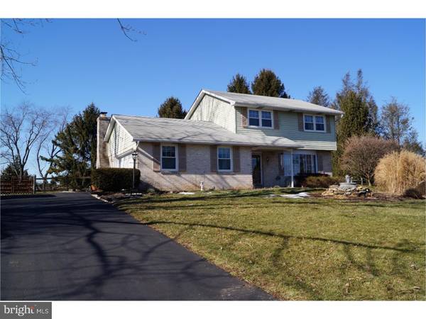 608 WALNUT DR, Parkesburg, PA 19365