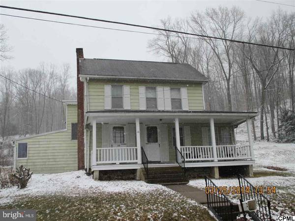 12 MOUNTAIN ST, Mt Holly Springs, PA 17065