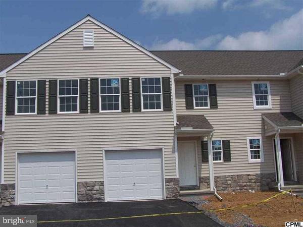 172 N VILLAGE CIR, Palmyra, PA 17078