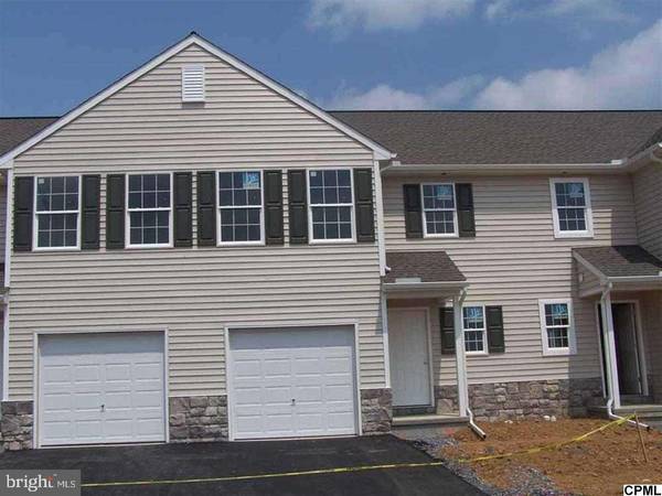 164 N VILLAGE CIR, Palmyra, PA 17078