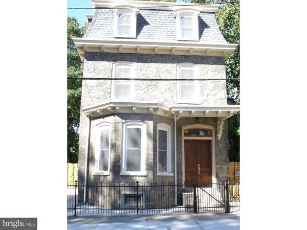 11 W WALNUT LN, Philadelphia, PA 19144