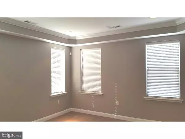 Philadelphia, PA 19145,3152 CAPRI DR #18