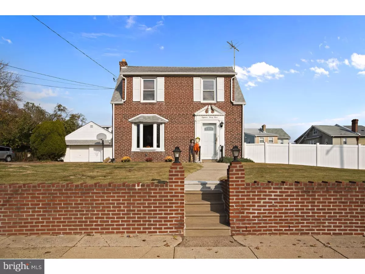 Philadelphia, PA 19111,1833 RHAWN ST