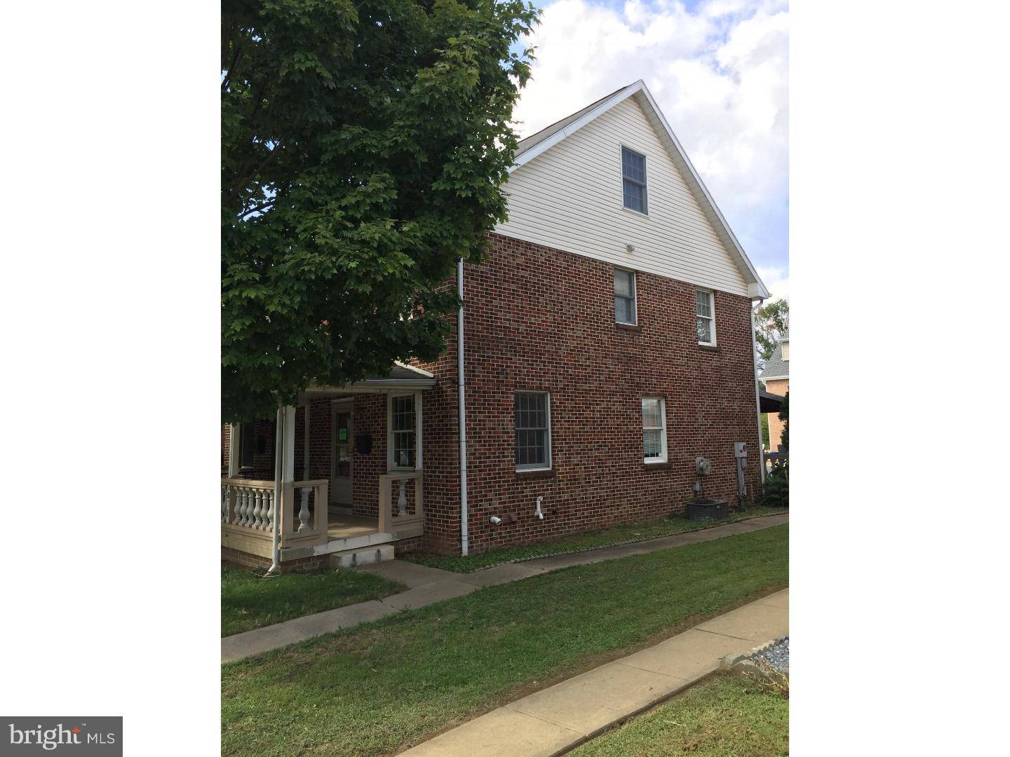 1011 AYRES CT, Lancaster, PA 17602