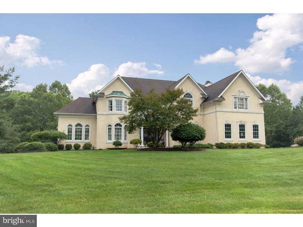 2065 MAJESTIC OVERLOOK DR, Bethlehem, PA 18015