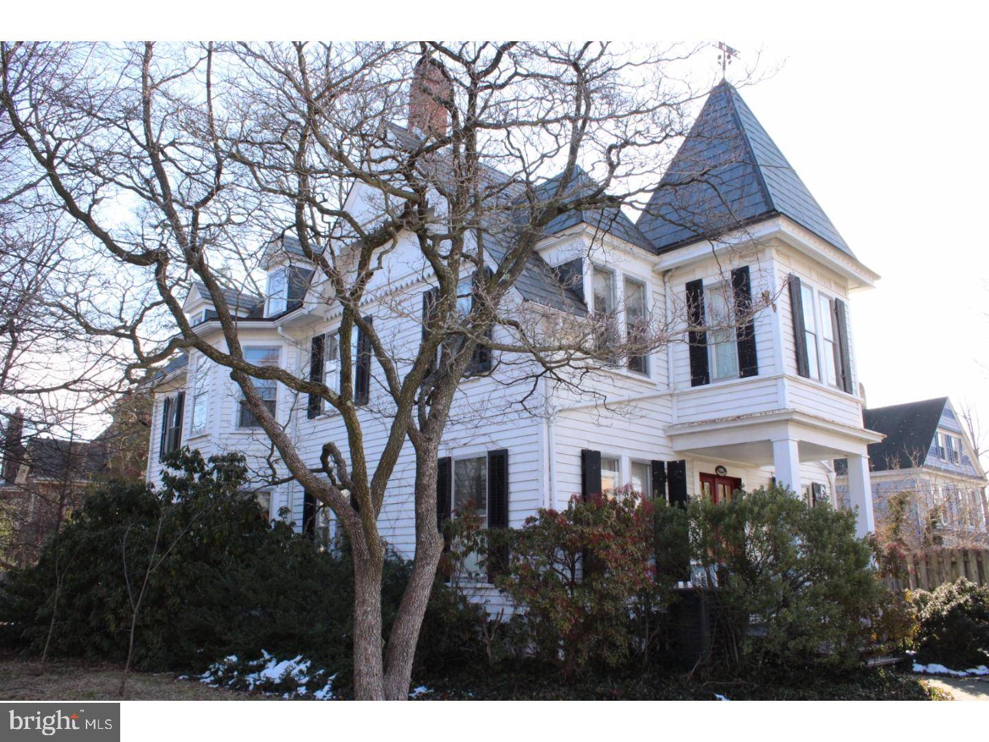 Easton, PA 18042,435 BRODHEAD ST